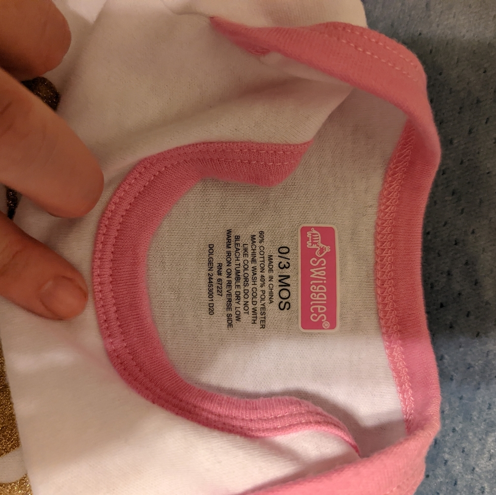 The Princess has arrived onesie - Picture 2 of 2